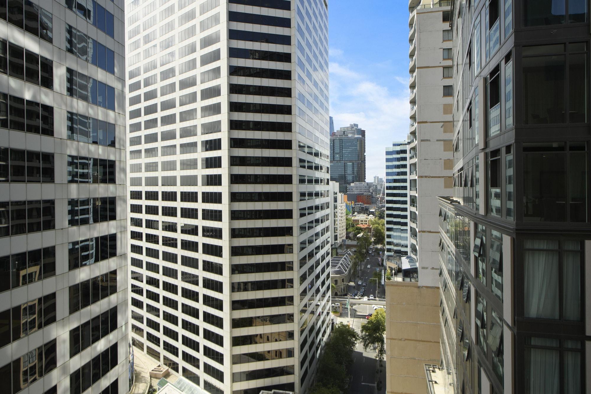Aparthotel Seasons Harbour Plaza Sydney