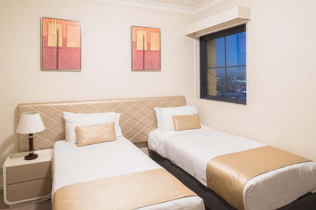 Seasons Harbour Plaza Aparthotel