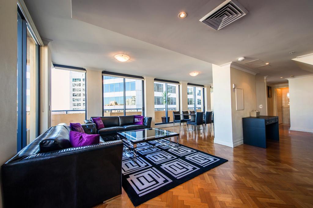 Seasons Harbour Plaza Sydney