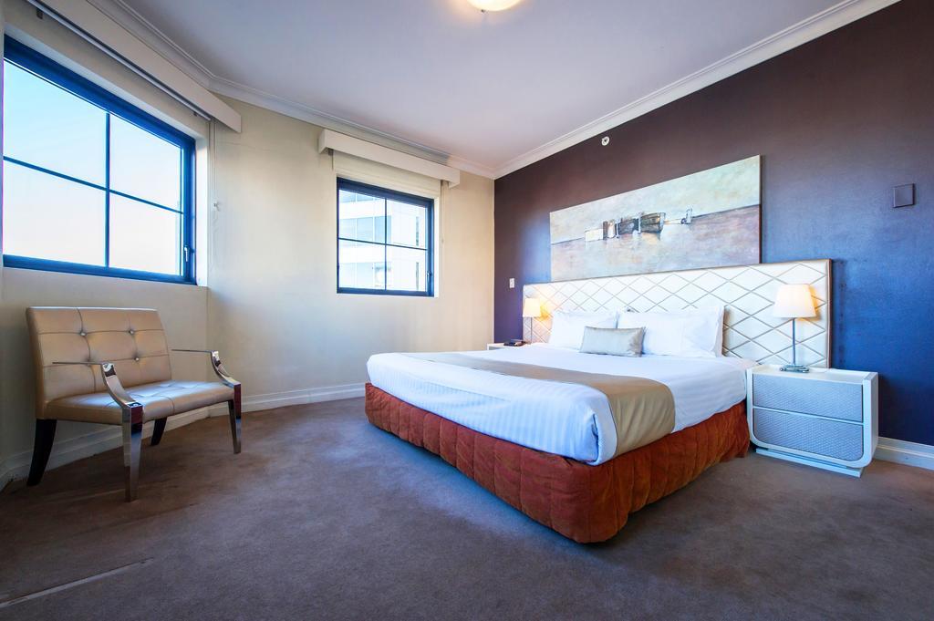 Seasons Harbour Plaza Sydney