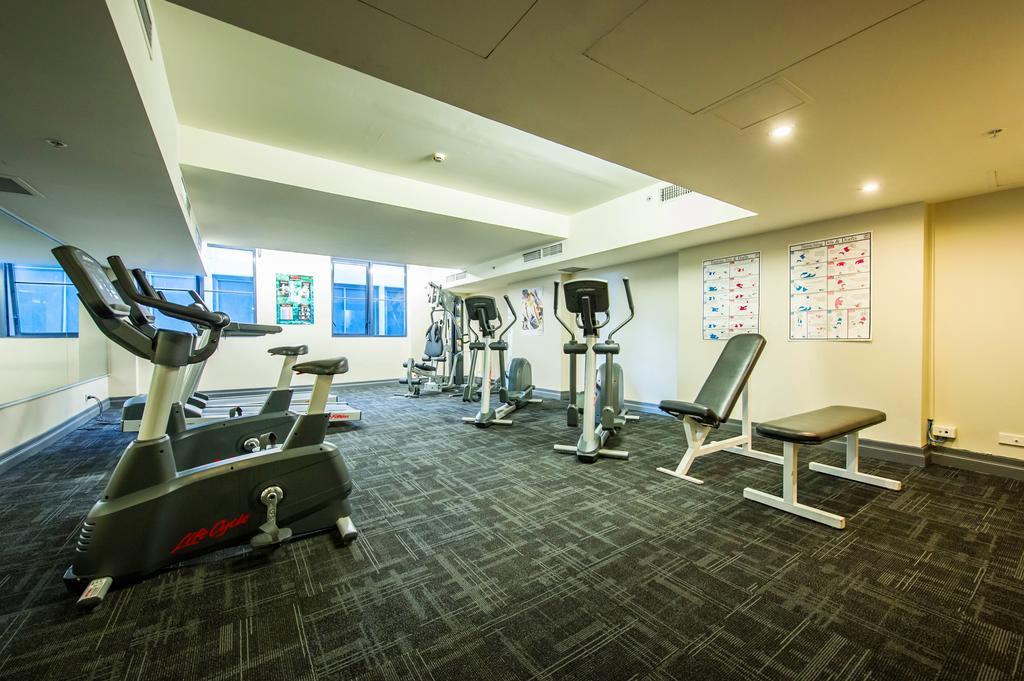 Seasons Harbour Plaza 4*